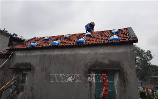 Quảng Trị: 6 người bị thương và gần 100 nhà bị tốc mái